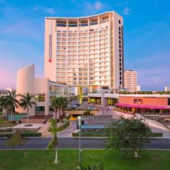 Krystal Urban Cancun Centro
