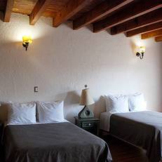 Meson de la Merced Hotel & Suites 