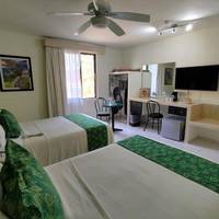 Hotel Maya Tulipanes 