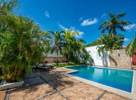 Hotel Embajadores 