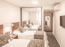 Palm Beach Plaza Hotel 