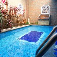 Tropical Inn Hotel 