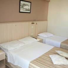 Ileri Hotel & Apartments 