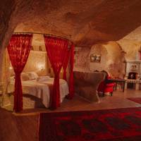Holiday Cave Hotel