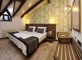 Assos Behram Hotel 