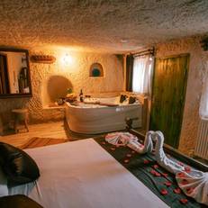 Cave Life Pension 