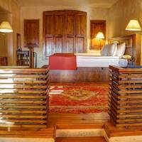 4 Oda Cave House 