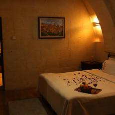 Antik Cave House 
