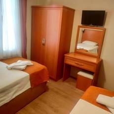 Yalcin Hotel 
