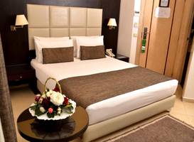 Malak Hotel 