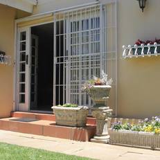 A Summer Place Boutique Guest House 