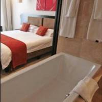Urban Chic Boutique Hotel & Cafe 
