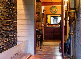 Ama Zulu Guesthouse & Safaris 
