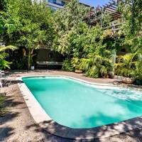 The Cape Standard Guest House 