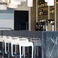 Harbour Bridge Hotel & Suites 