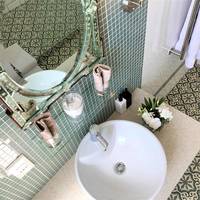 Abbey Manor Luxury Guesthouse 