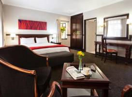 Court Classique Suite Hotel 