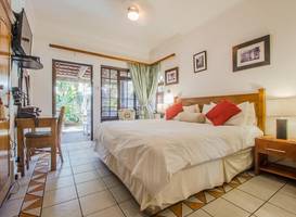 HoneyPot Bed and Breakfast 