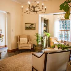 5 Seasons Guest House 
