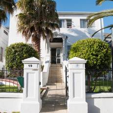 Altona Lodge