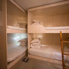 Ming Palace International Youth Hostel 