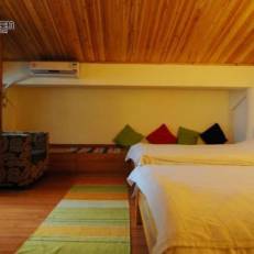 Dragontown International Youth Hostel 