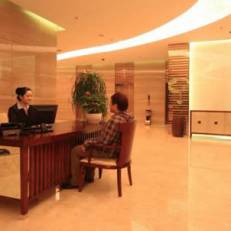 Chengdu Spring Downtown Hotel 