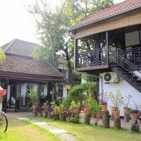 Villa Lao Traditional House 