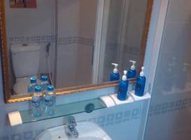 Joe's Cafe & Garden Resort 