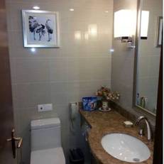 Qianhe International Hotel 