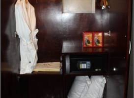 Leshan Celebrity Hotel 