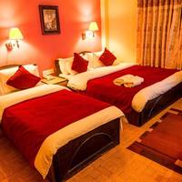 Hotel Silver Oaks Inn 