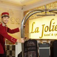 La Jolie Hotel & Spa 