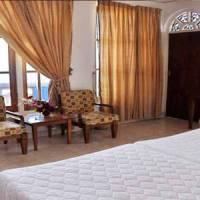 The Reef Beach Hotel 