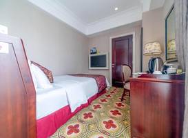 Ramada Yichang Hotel 
