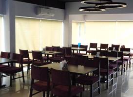 Oyster Airport Hotel 