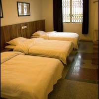 Green Forest Hostel 