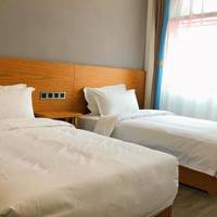Yijia Youth Hostel 