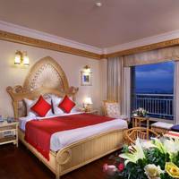 Green Plaza Hotel 