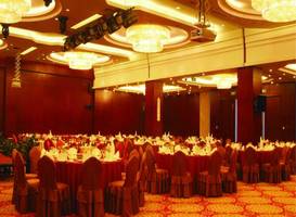 Grand Hoya Hotel 