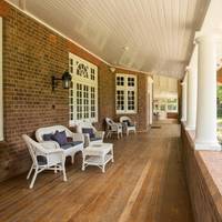 Petersons Armidale Winery and Guesthouse