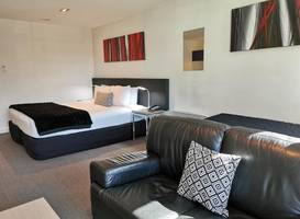 315 Euro Motel and Serviced Apartments 