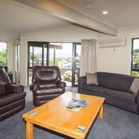 Clearbrook Motel & Serviced Apartments 