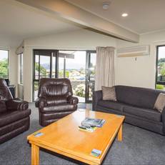 Clearbrook Motel & Serviced Apartments 