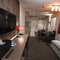 Waldorf Celestion Apartment Hotel 