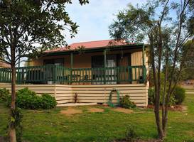 Lakes Entrance Country Cottages