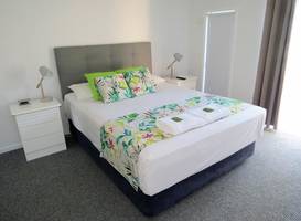 The Shores Holiday Apartments
