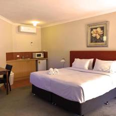 Margaret River Hotel & Holiday Suites