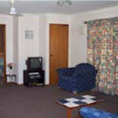 Lakes Jakaranda Holiday Units 