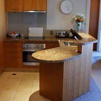 Metro Suites Apartment Hotel 